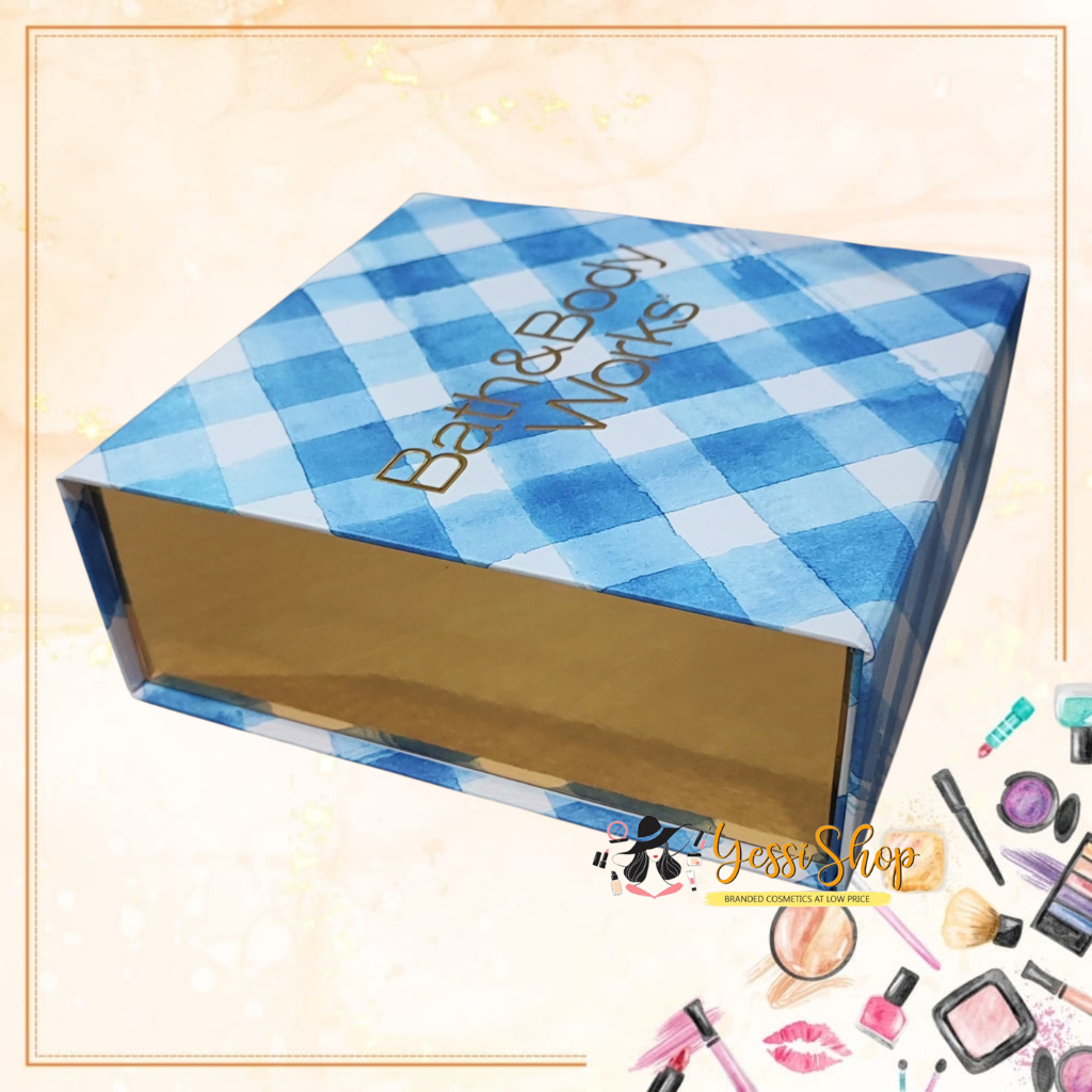 

Bath & Body Works Gift BOX Blue With Magnetic Close