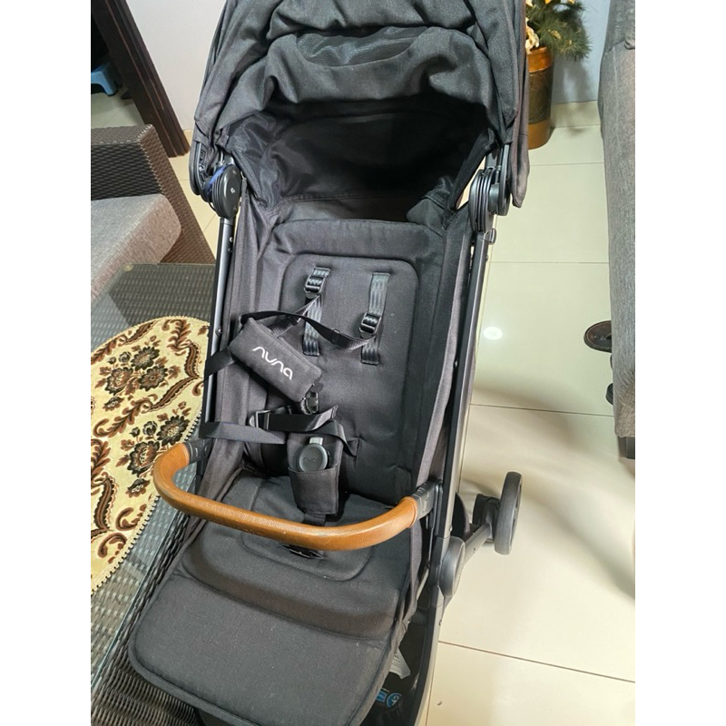 Preloved Stroller Nuna Trvl kondisi 90% bagus full box