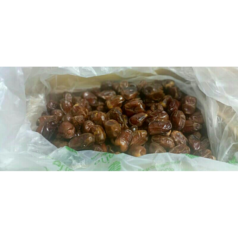 

KURMA GOLDEN VALLEY 1/2KG / SETENGAH KILO - BARANG BARU DATANG JAMIN FRESH- KURMA GOLDEN VALEY