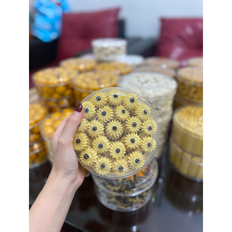 

KUE MENTEGA / DAHLIA HOMEMADE 500GRAM