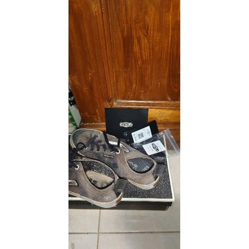 preloved sepatu ventela x evil ori(baca deskripsi)