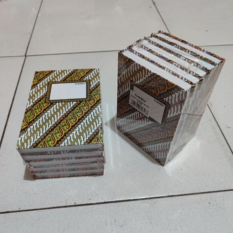 

1 Pak Buku Oktavo 200 Lembar isi 5 Buku OKEY / Buku Catatan Kecil Ukuran A6
