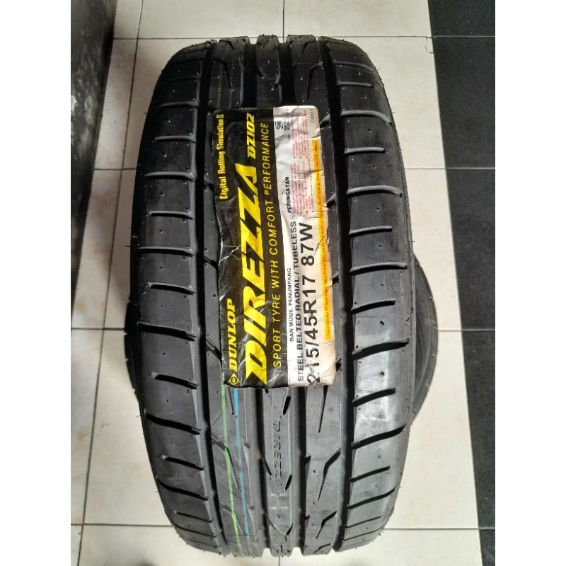 Ban Dunlop Direzza 215/45 R17