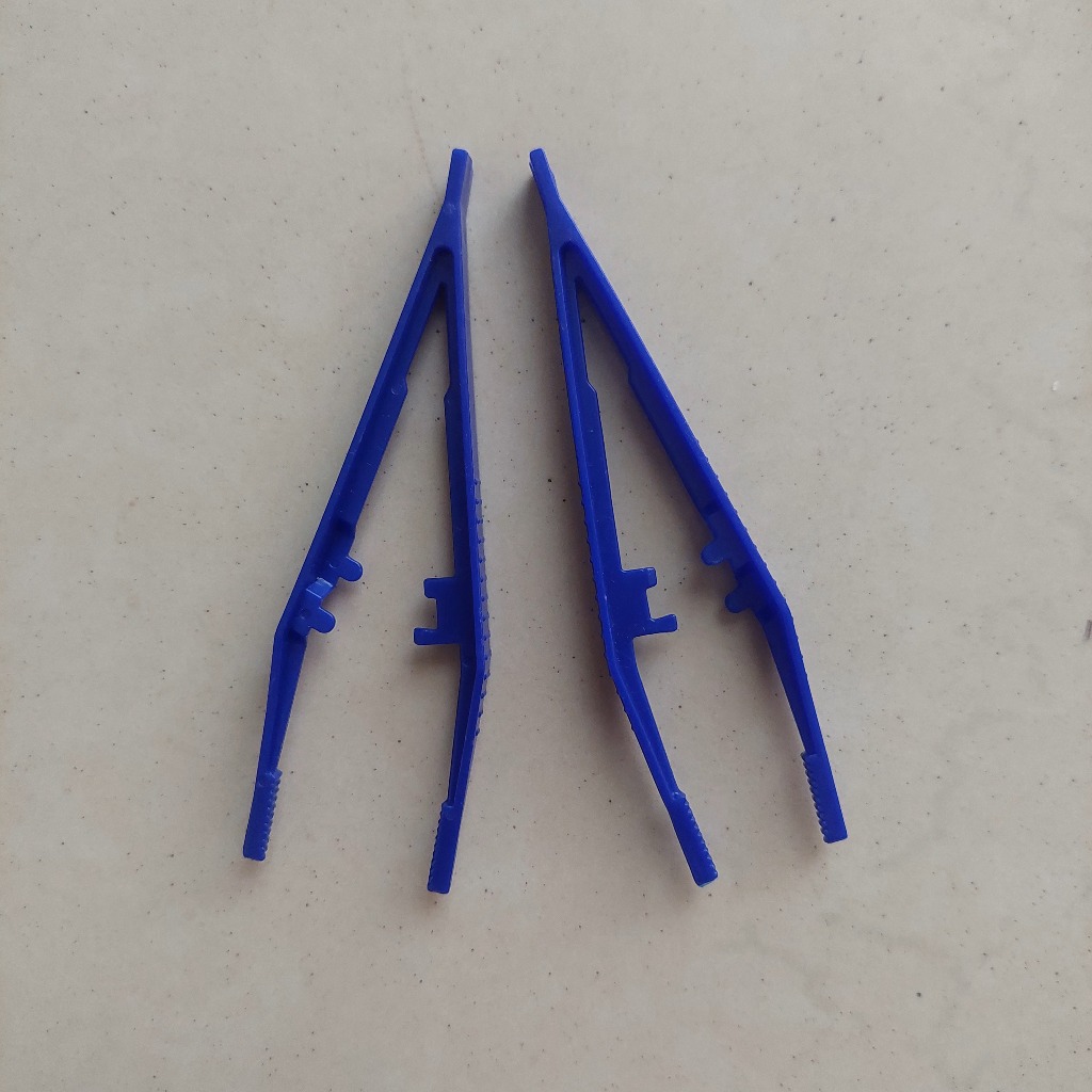 Tweezer Capit Mainan Anak Montessori Pinset Plastik
