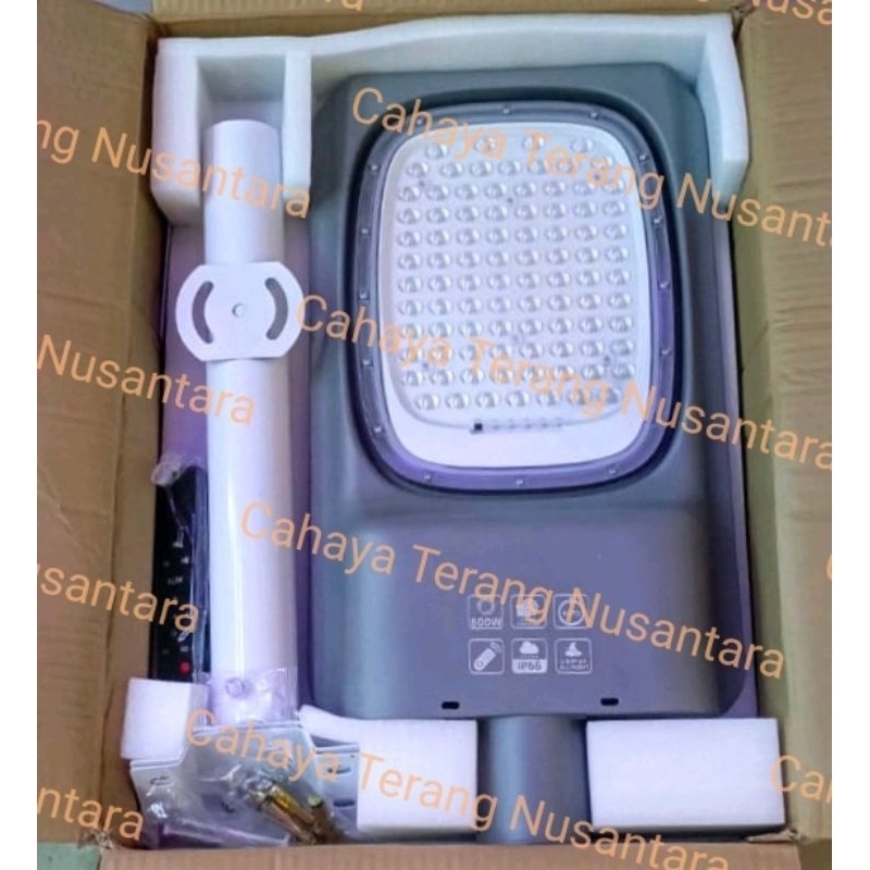 Lampu jalan tenaga surya 600 watt led lampu PJU tenaga surya led 600 watt lampu jalan 600watt tenaga