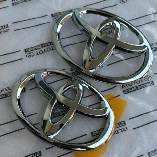 emblem logo toyota chrome depan dan belakang toyota rush original