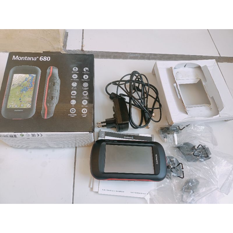 Gps Garmin Montana 680 second komplit