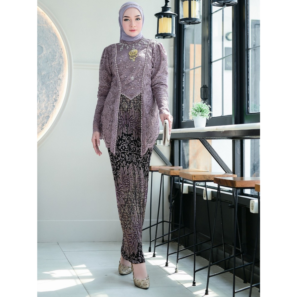Kebaya kutu baru / Kebaya kutu baru payet / Set kebaya kutu baru / Kebaya pesta / Kebaya wisuda