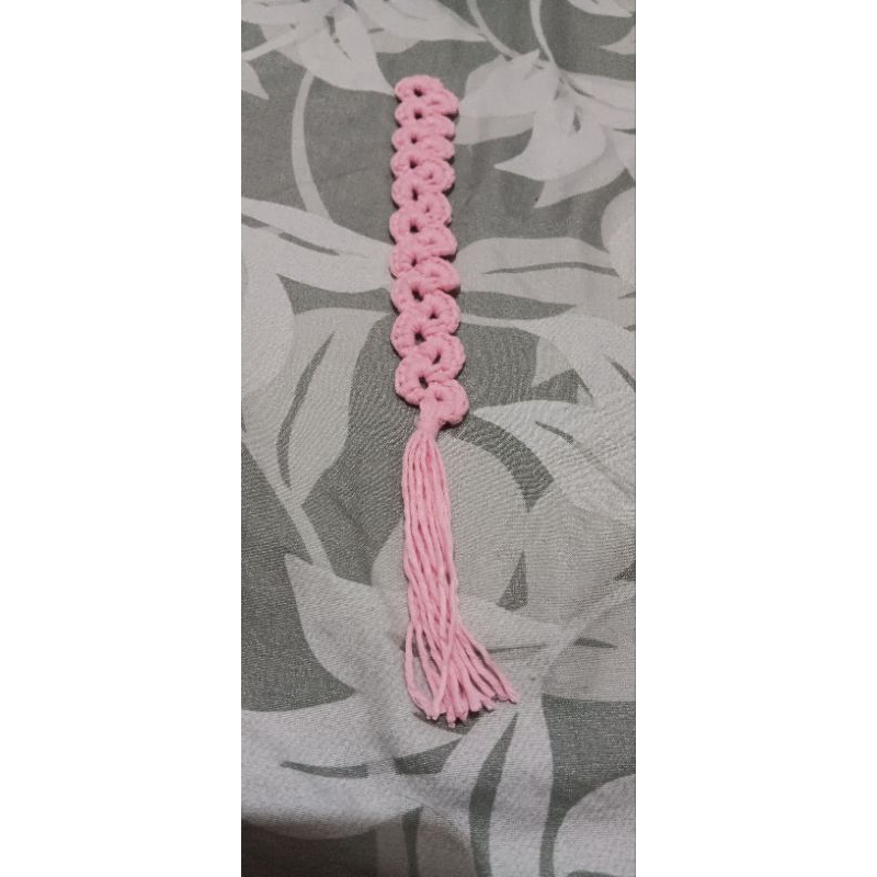 

Pembatas buku Rajut/Bookmark