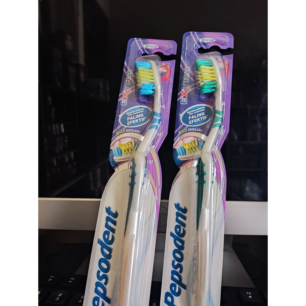 Pepsodent  Sikat Gigi Extra Soft /Medium