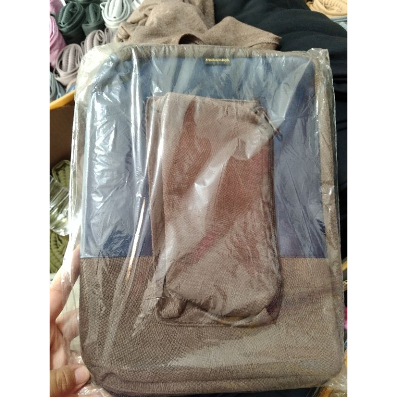 

sampul alquran resleting ada dompet