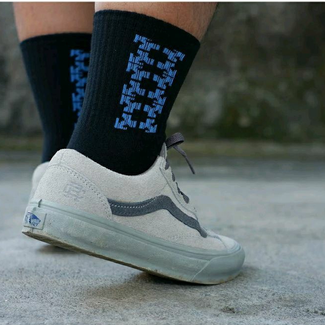 Kaos Kaki Olahraga Santai Motif ARROW - by KICKFLIPSOCKS