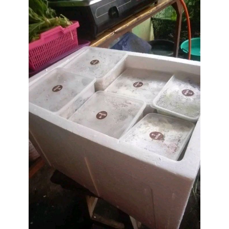 

mieayam bakso frozen .