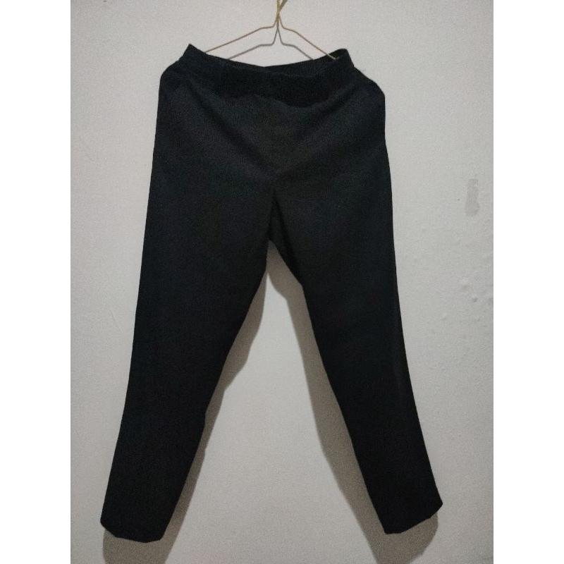 Celana uniqlo hitam