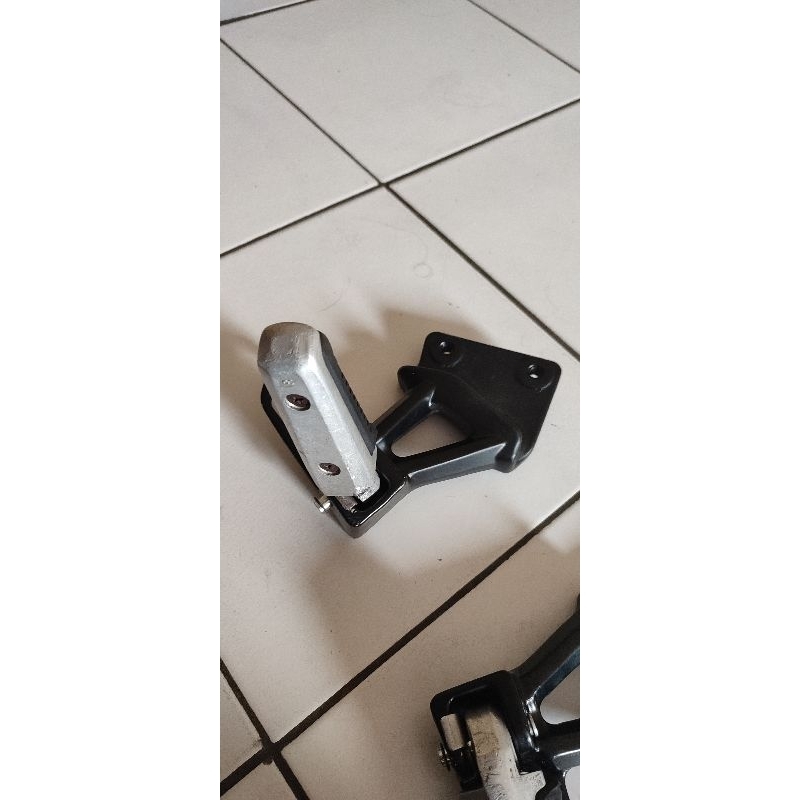 Footstep suzuki skywave original copotan