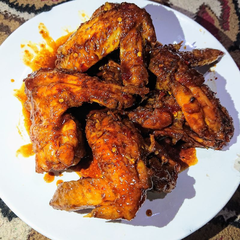 

Ayam sayap bumbu rica" siap saji berat -+500 gram