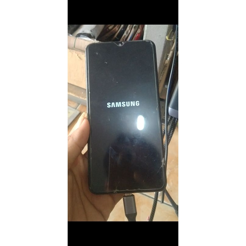 lcd tc hp Samsung A10 m10 ori cabutan minus tc retak tapi sentuh normal udah tested