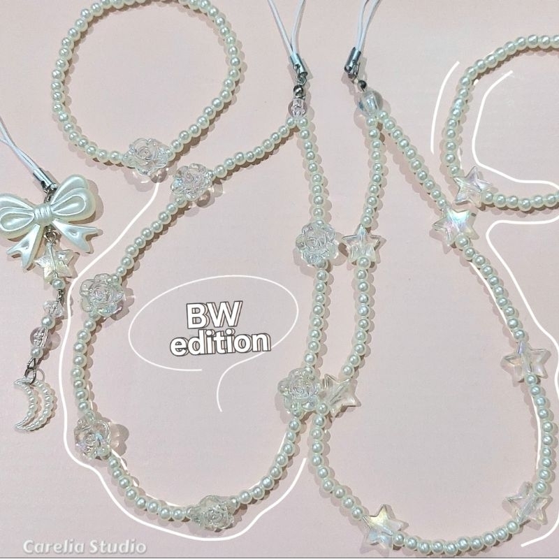 "BW Collection" Broken White || Phknestrap by Carelia Studio, keychain dan gelang manik
