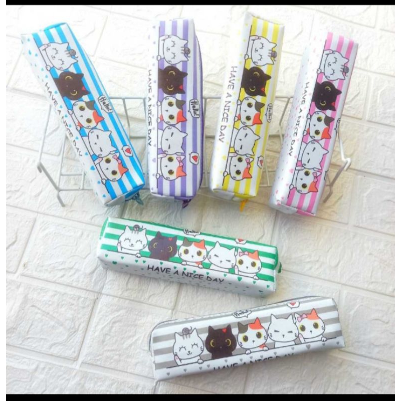 

Pouch serbaguna/Tempat pensil/polpen/warnaan dll