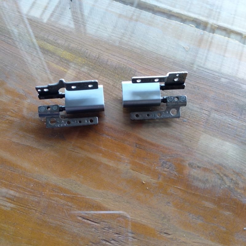 engsel laptop lenovo ideapad yoga 11s