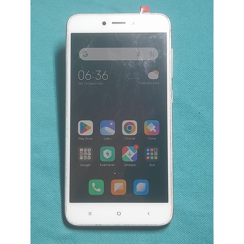 handphone  second redmi 4x  4g lte ram 3/32 normal siap pakai