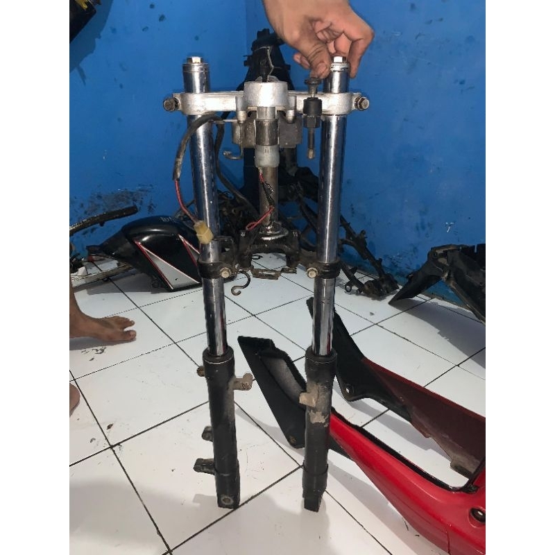 Shock depan cbr old thailand