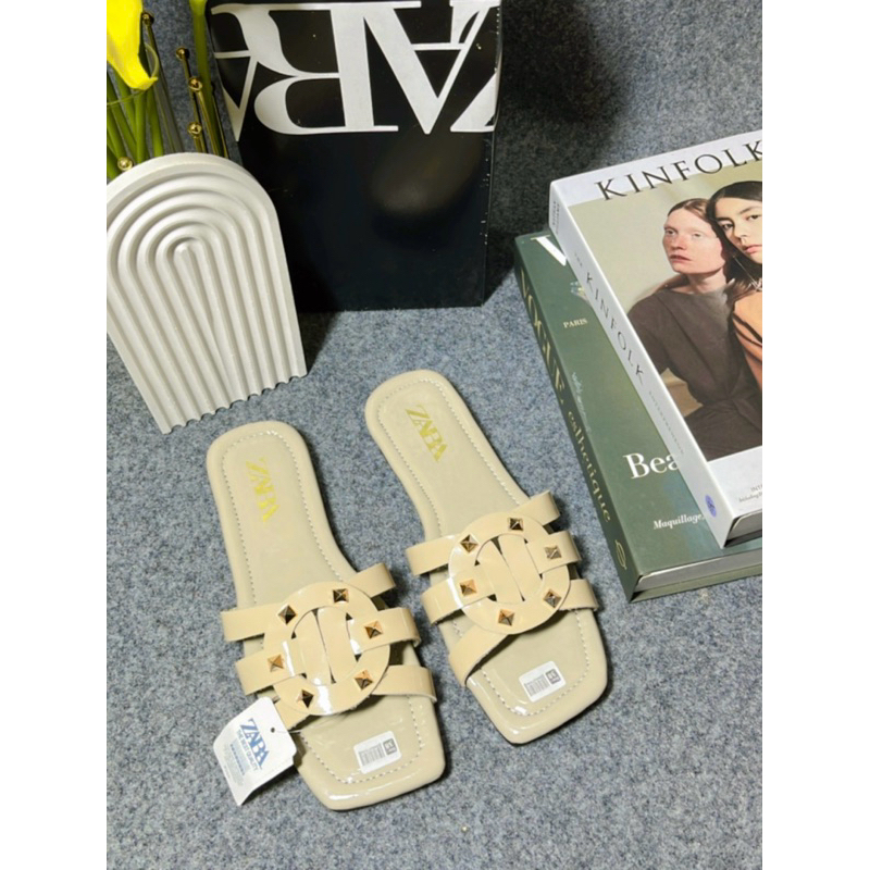 Sandal Selop Zara Flat Donat Piramida Glossy Sandal Wanita Kekinian Kode SM03