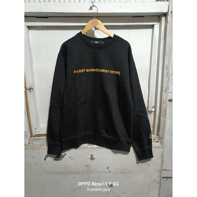 Sweater Shirt LMC Capital Logo