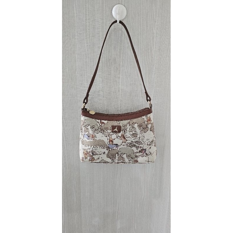 Povilo x Disney Ladybug Bag Winnie The Pooh Collection / shoulder bag (preloved)