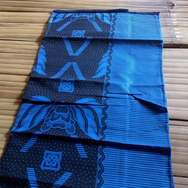 syal selendang batik biru khas wanita suku baduy