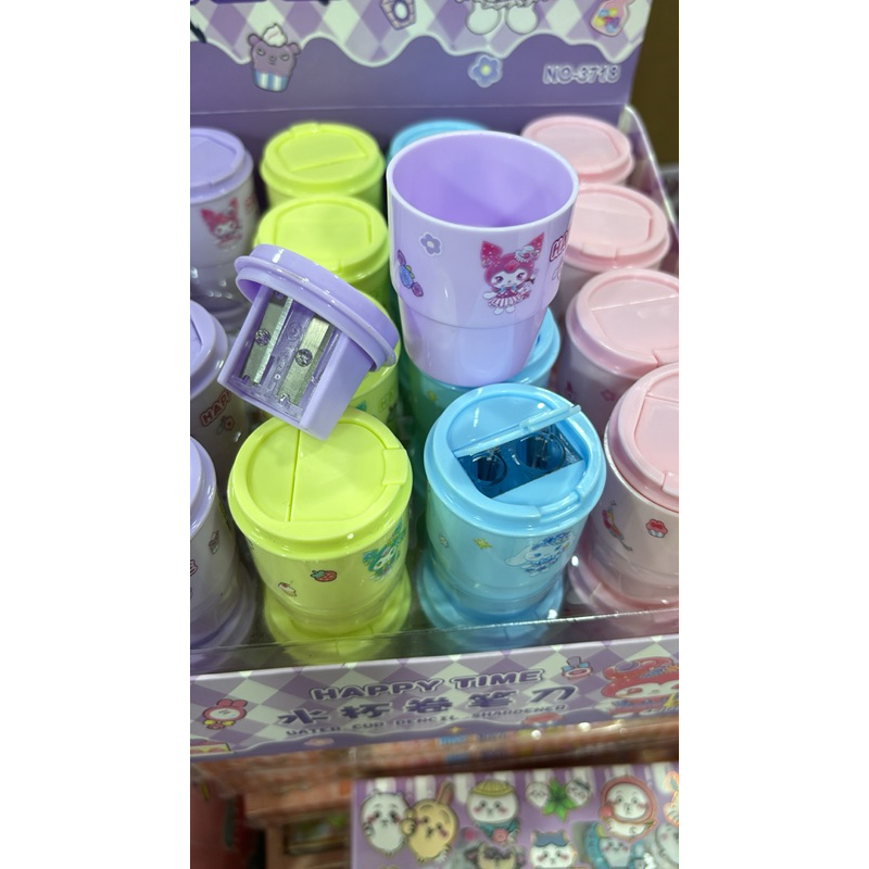 

1 BOX RAUTAN TUMBLER SANRIO 2 LUBANG ISI 36