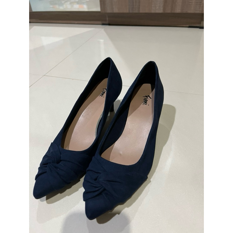 Preloved Fioni size 36