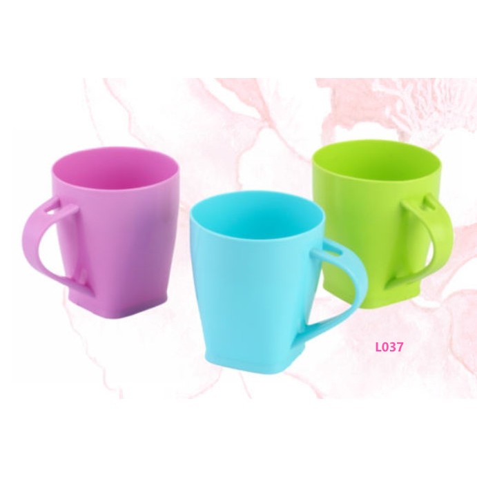 Gelas plastik polos / gelas plastik warna warni