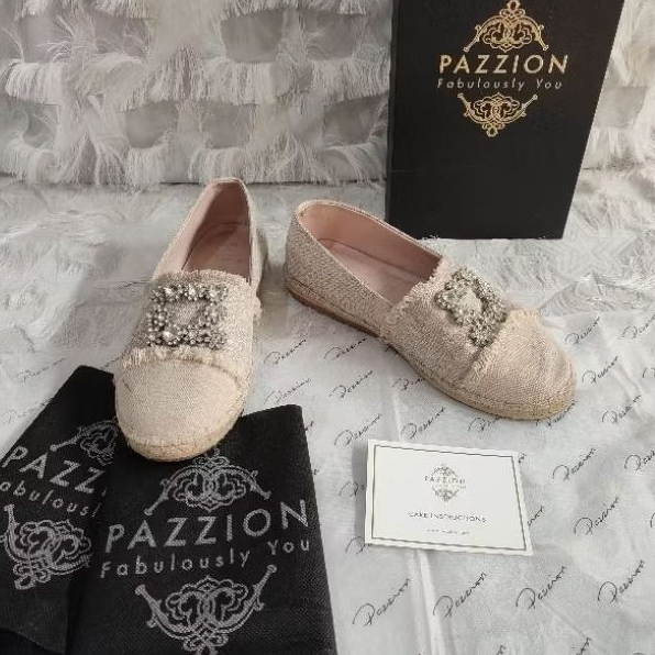 Preloved Pazzion espadrilles warna almond