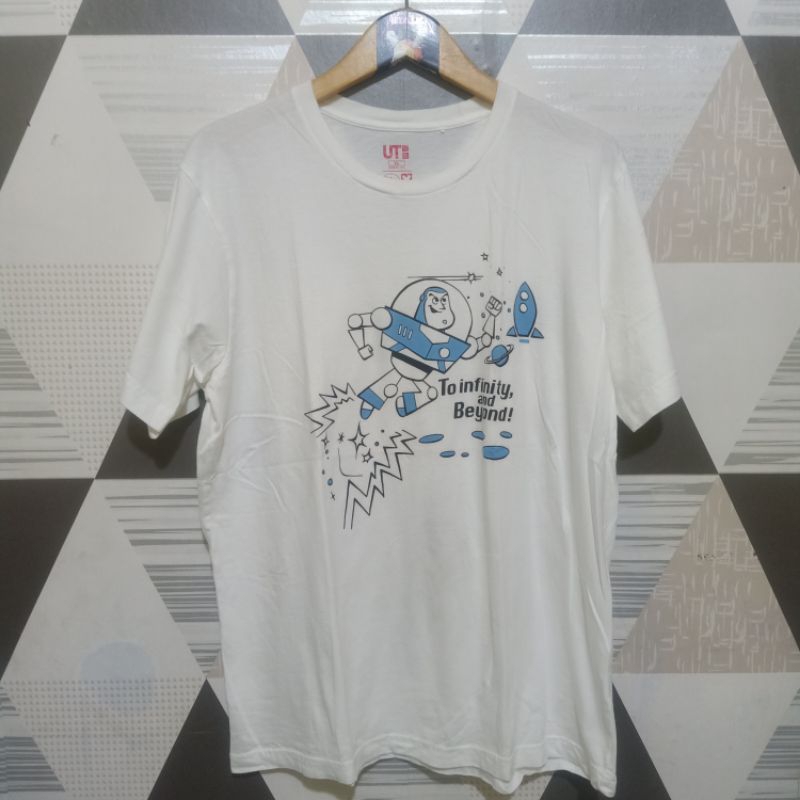 Tshirt Uniqlo Pixar