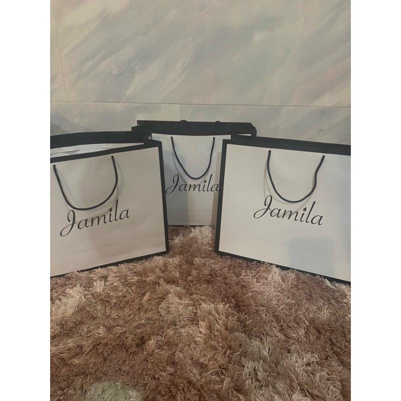 

Paper Bag Jamila