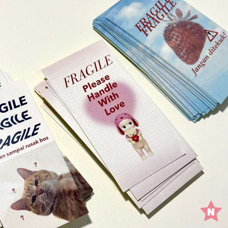 

FRAGILE STICKER UKURAN 4x8 CM | STIKER PENGEMASAN FRAGILE