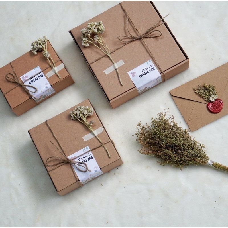 

BOX gift BOX gift mukenah baju hijab aesthetic