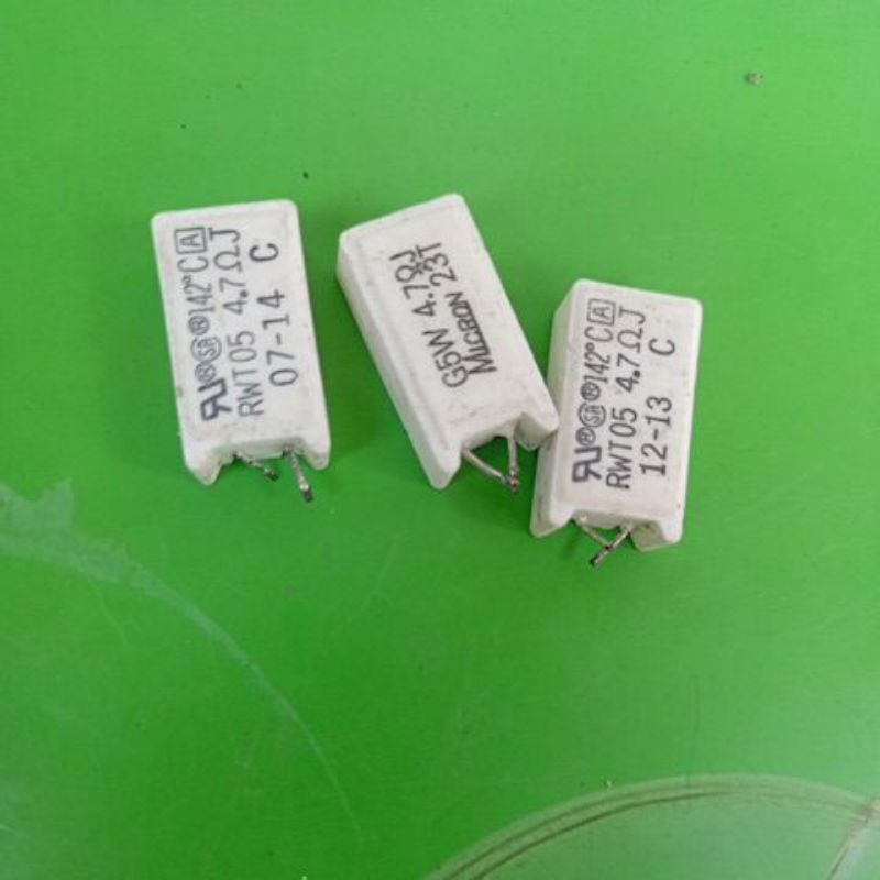 resistor Kapur 4.7ohm 5watt cabutan