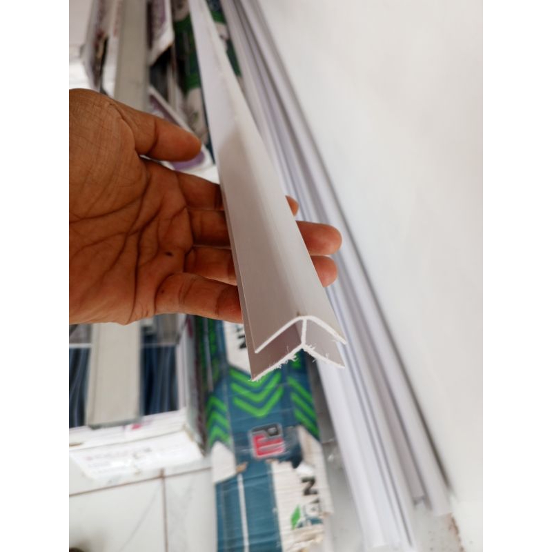 Lis plafon  pvc siku drop ceiling
