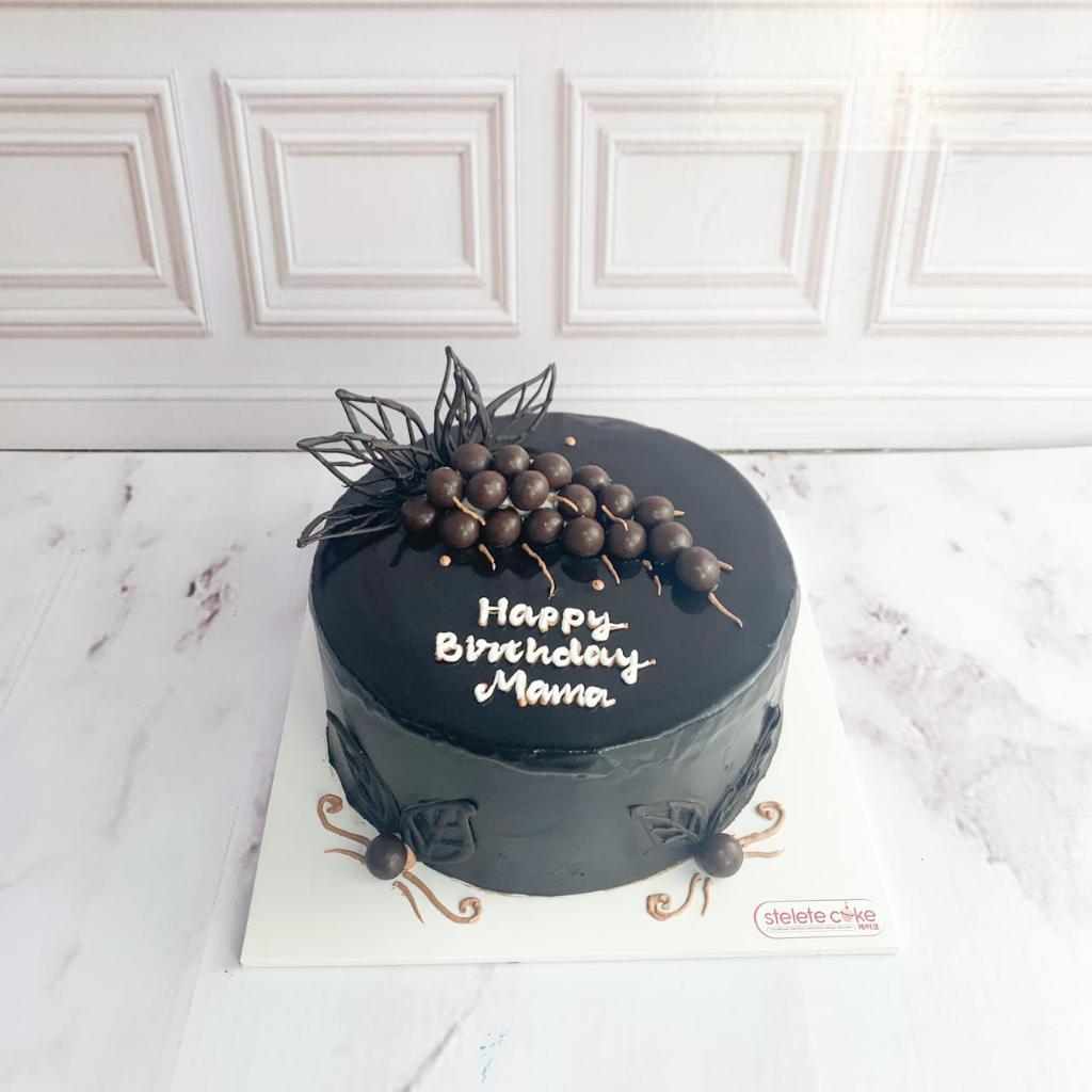 

Kue Ulang Tahun/Birthday Cake/Kue Ultah Chocolate fudge/Kue Classic/Kue Birthday Jakarta