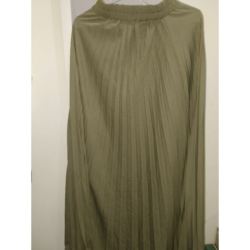 Preloved rok plisket army