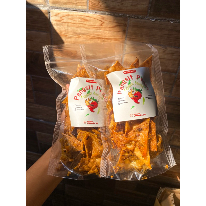 

pangsit pedas daun jeruk 75gram