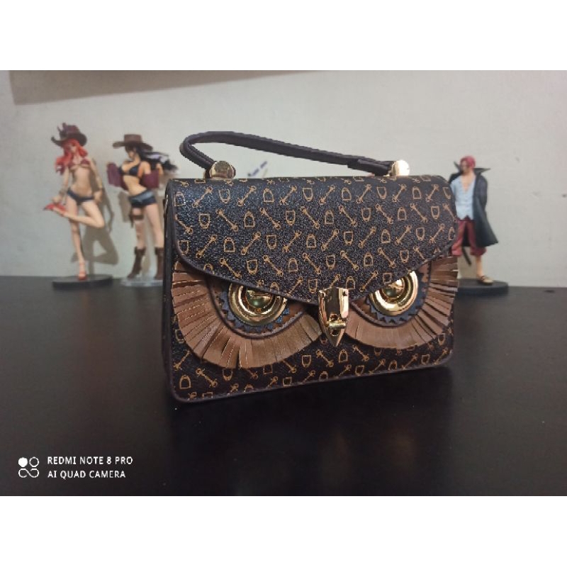 Preloved Tas Brand Huer