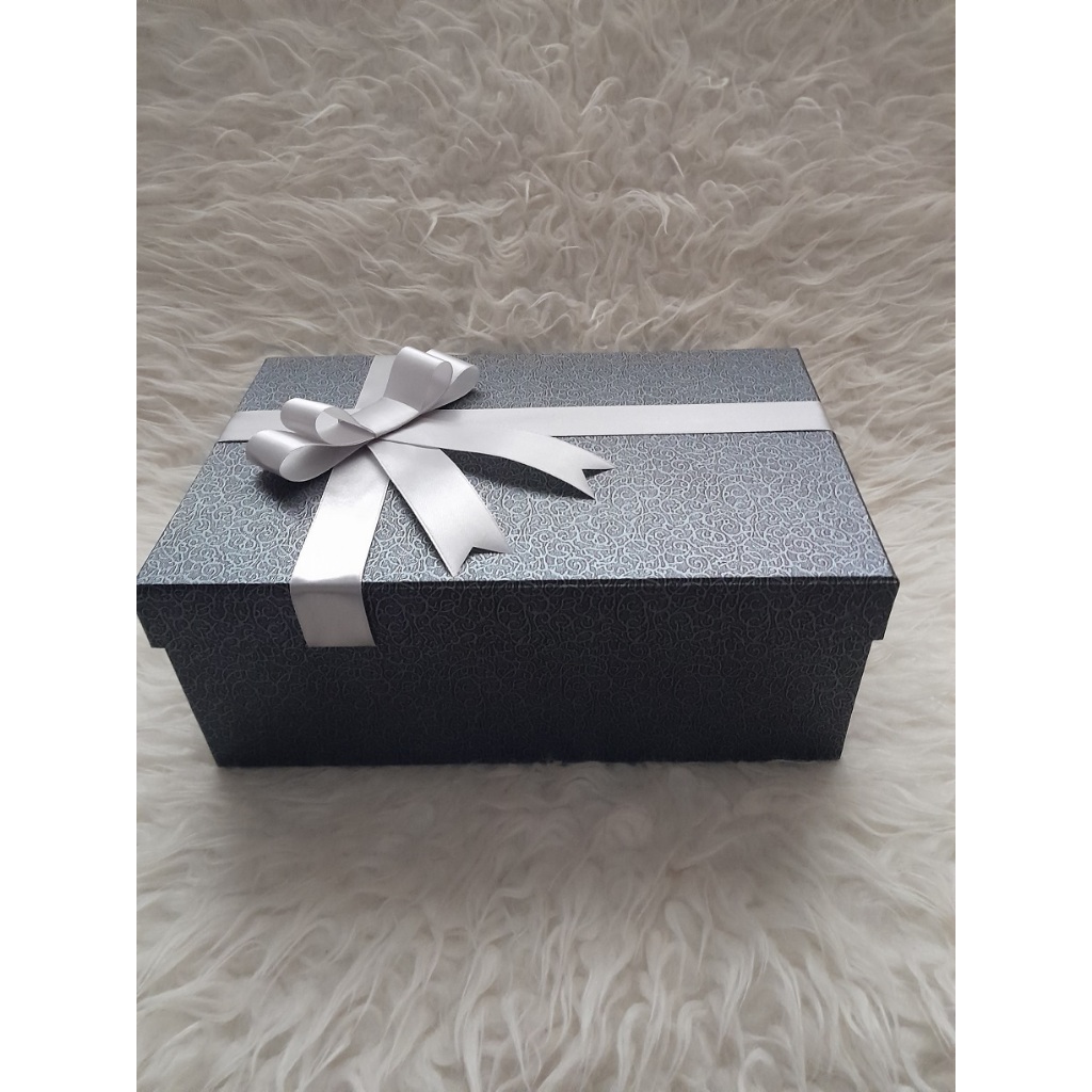 

Box Kotak Kado P 30cm, L 23cm, T 13cm / Box Kado Kotak Kado / Box Kado Gift Box