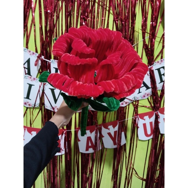 Bunga Mawar Kawat Bulu Jumbo Merah