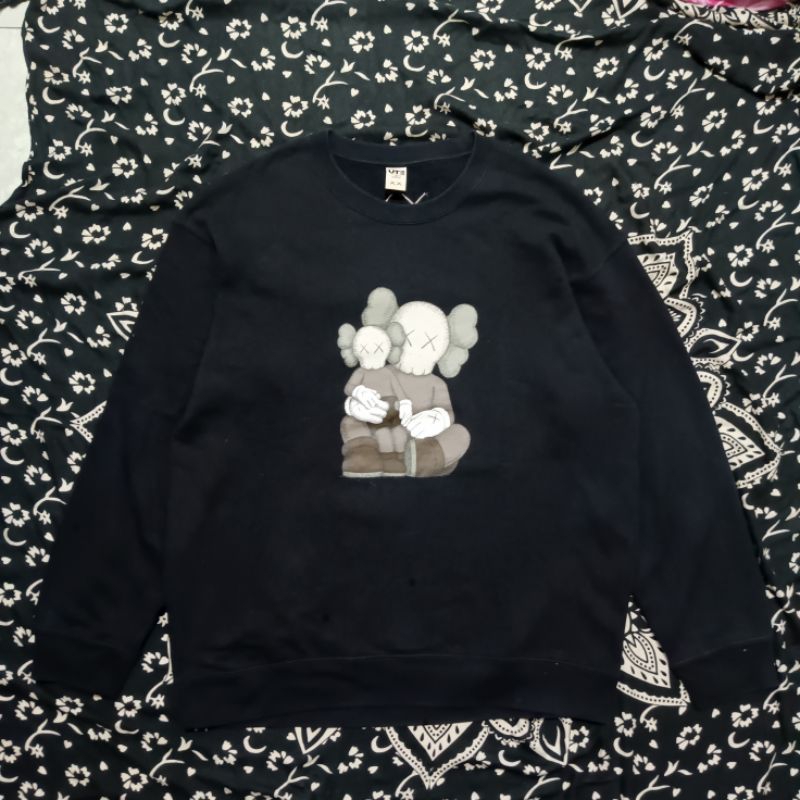 UNIQLO x Kaws Crewneck Second