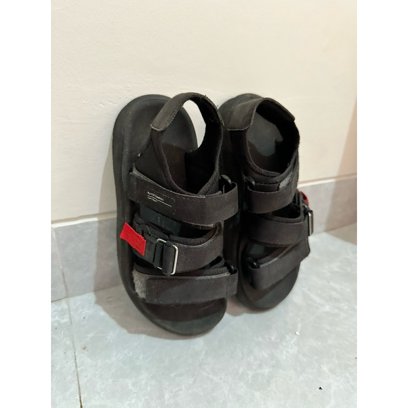 Sandal Hijack Second