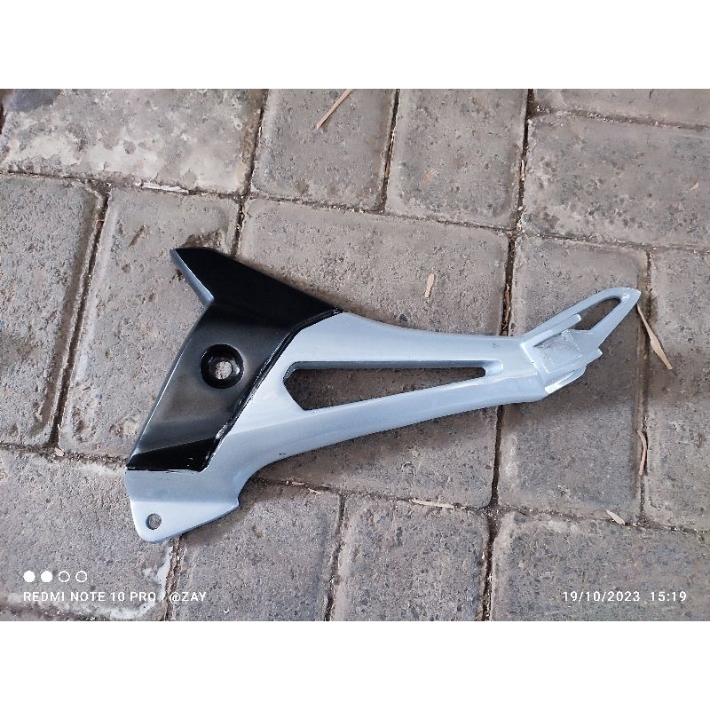 POSTEP BOSTEP DUDUKAN FOOTSTEP REVO LAMA SUPRA 125 NEW ( KIRI SAJA )