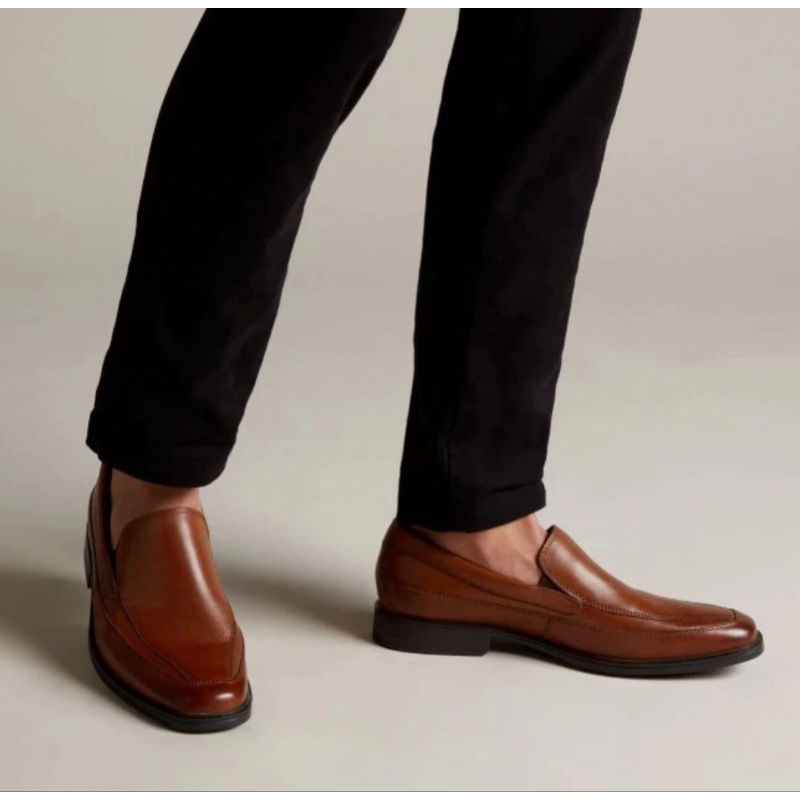 Sepatu Pria Clarks Tilden Free Leather Slipon Shoes Original